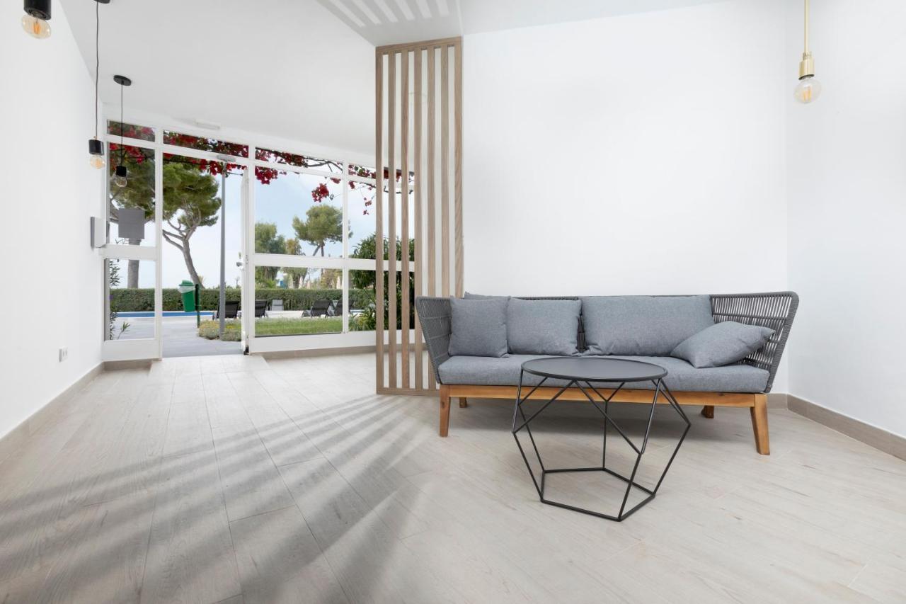 Sand Beach Apartments *