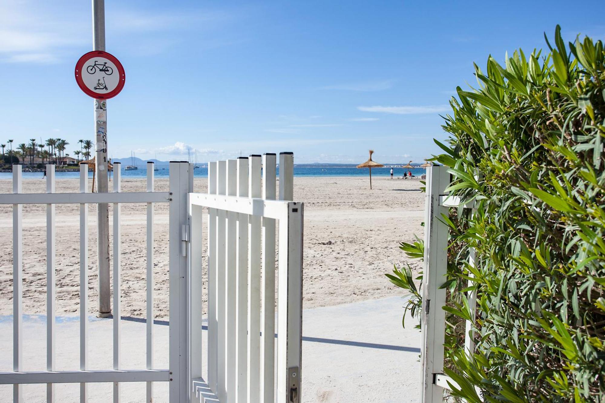 Sand Beach Apartments